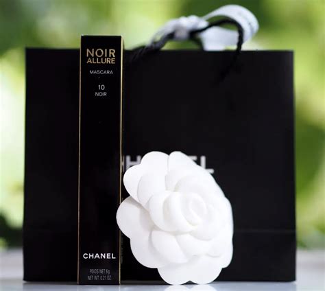 chanel noir allure review.